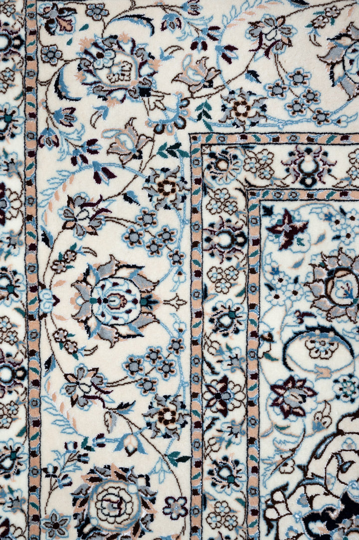 IZZIE Signed Nain 6La 257x202cm