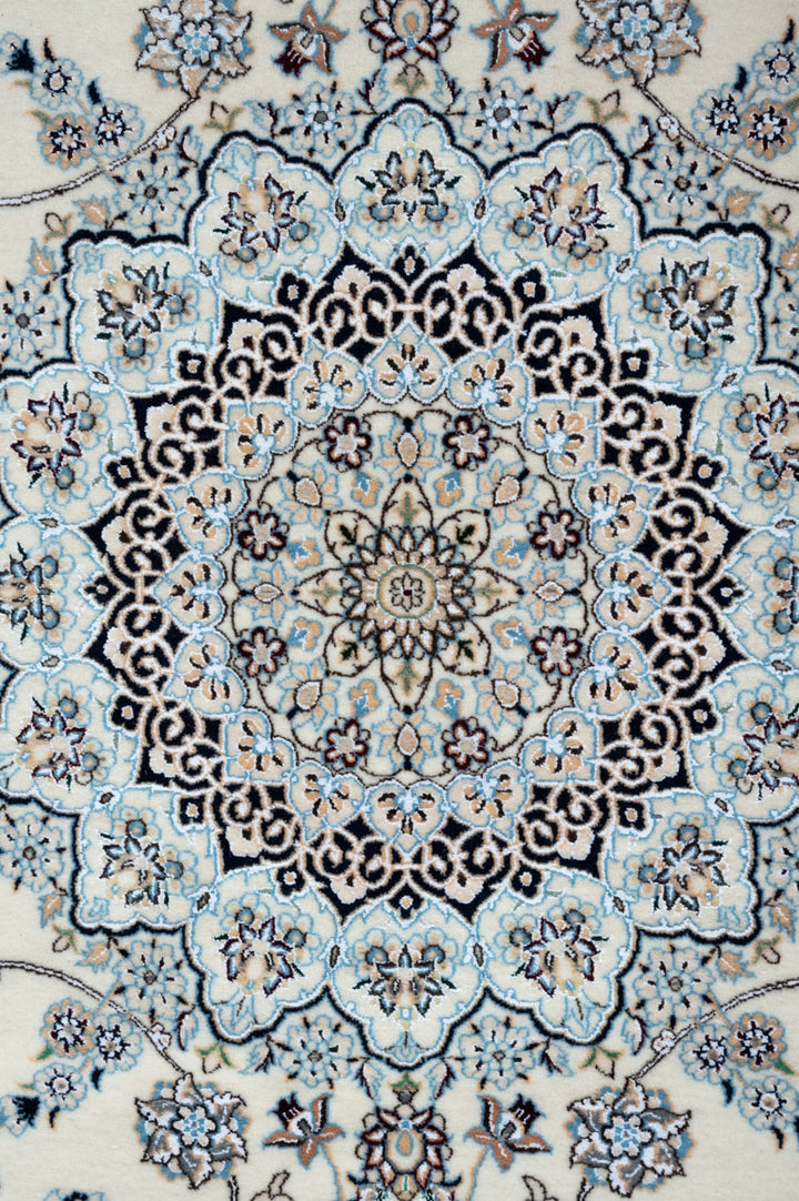 HARLO Signed Nain 6La 272x214cm