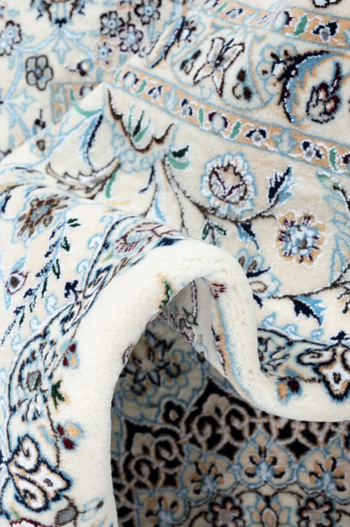 HARLO Signed Nain 6La 272x214cm