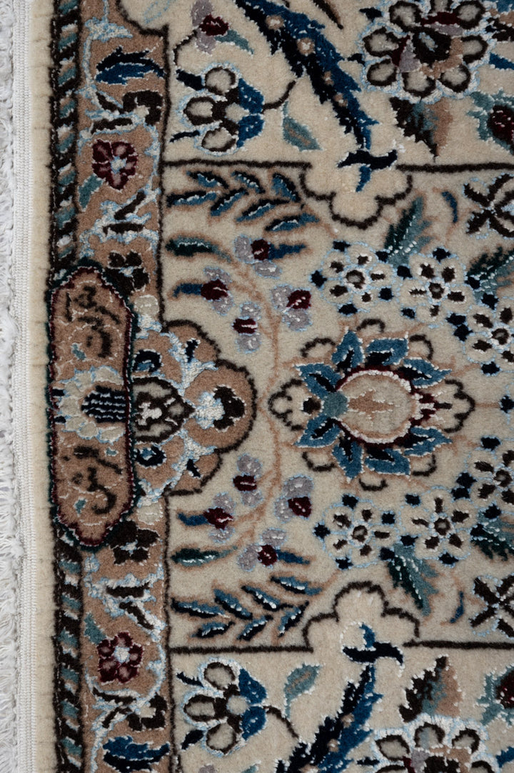 IZZA Signed Nain 6La 224x171cm