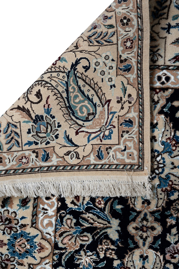 IZZA Signed Nain 6La 224x171cm