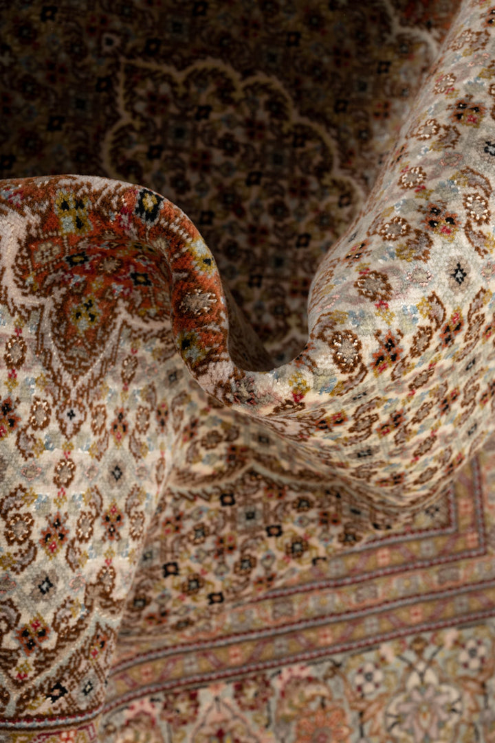 BAY 1 Tabriz 208x150cm