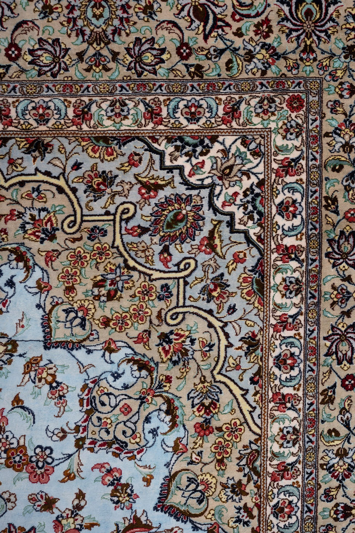 SELENA Signed Qum Silk 295x198cm
