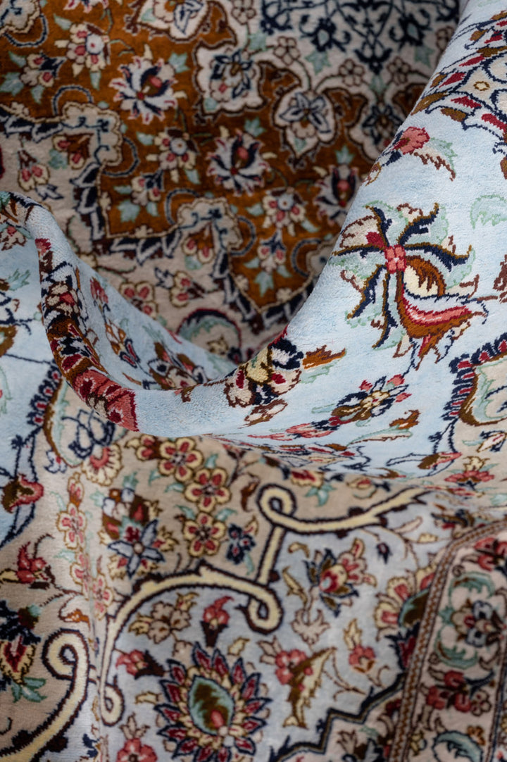 SELENA Signed Qum Silk 295x198cm