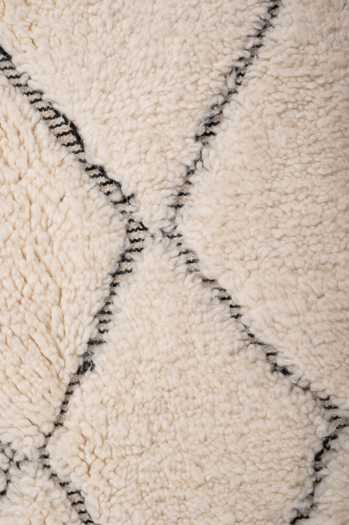 HEART Moroccan Berber Beni Ourain 251x155cm