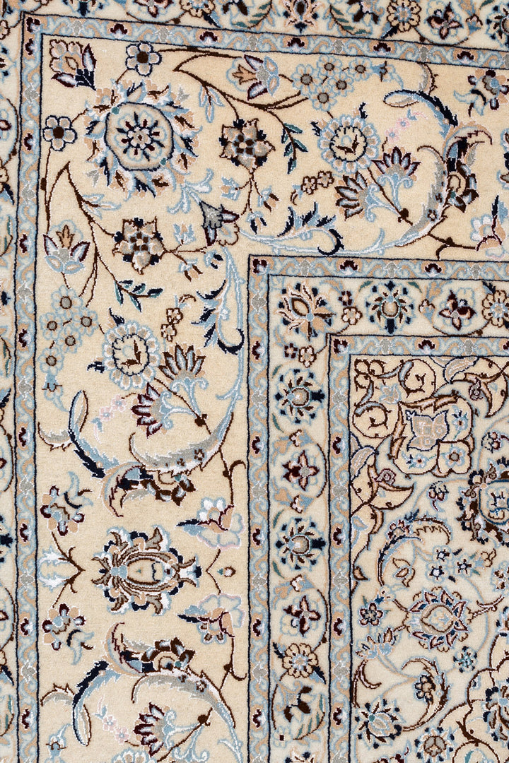 AZURE Signed Nain 6La 295x252cm