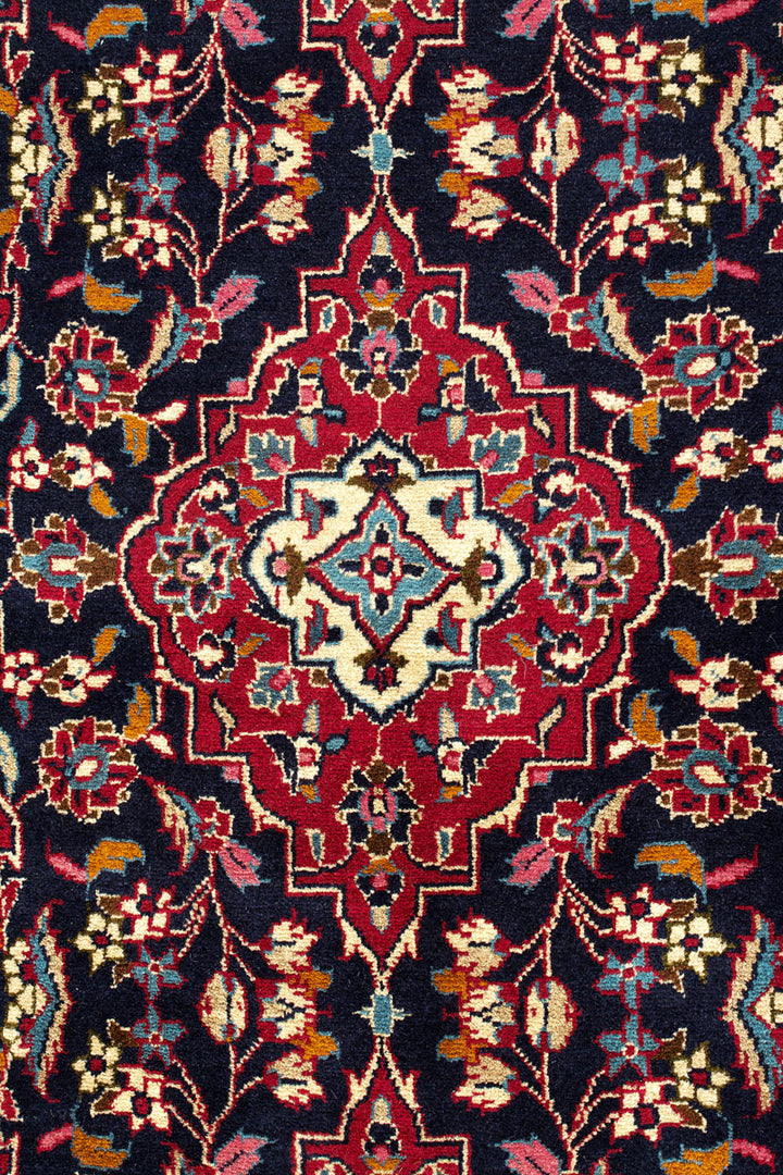 LUNA Persian Kashan Navy Runner 398x100cm Close