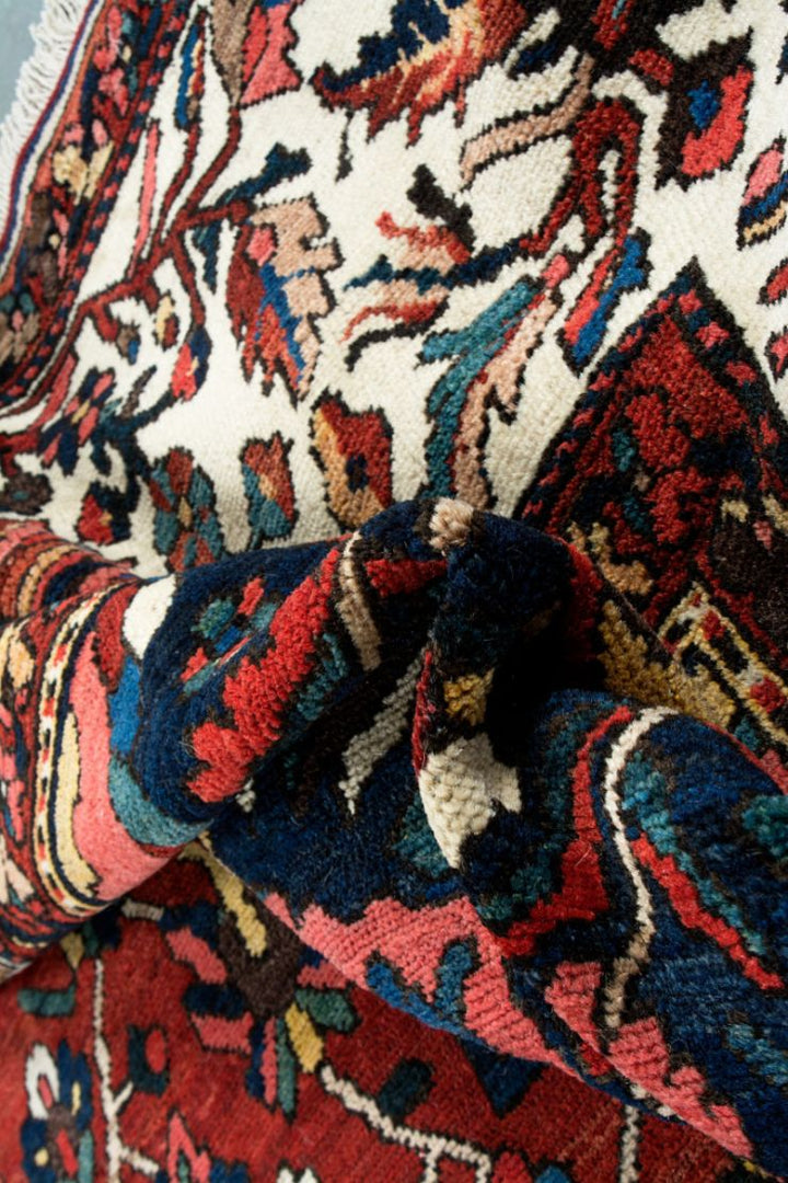 Lilla Rugs PERU Persian Bakhtiar Antique 548x396cm