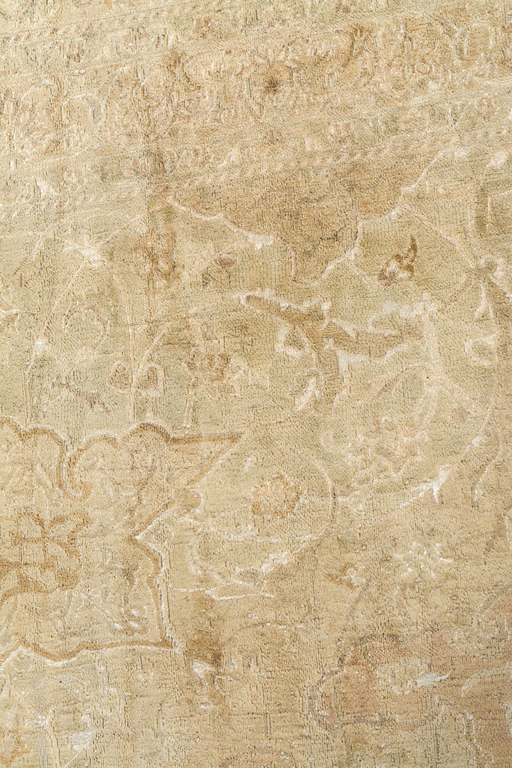 SANDIE Persian Distressed Nain 9La 771x475cm Extra Large Oversized