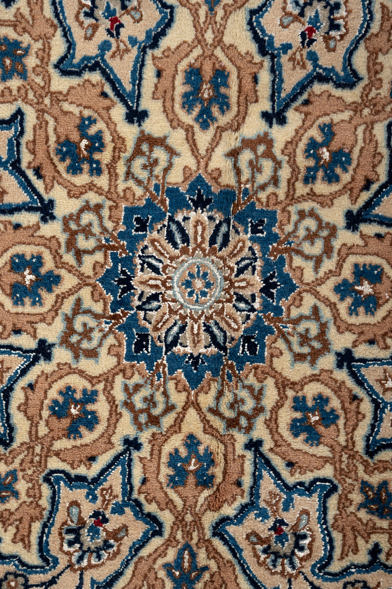 CIVILLA Nain 9La 605x404cm