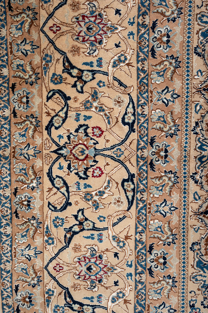 CIVILLA Nain 9La 605x404cm