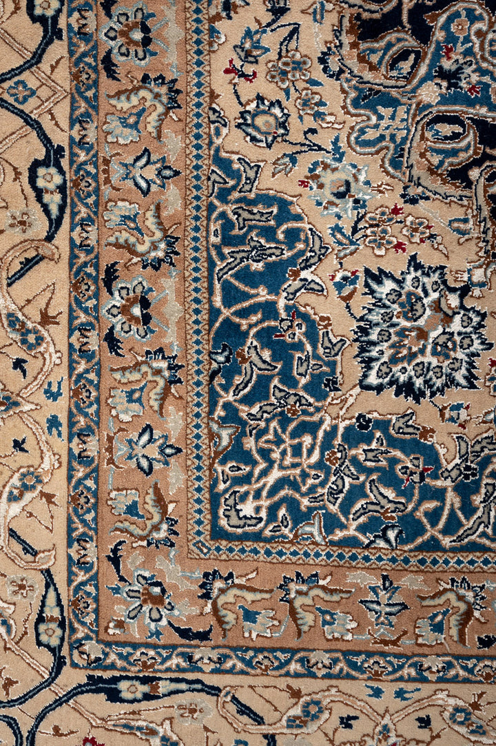 CIVILLA Nain 9La 605x404cm