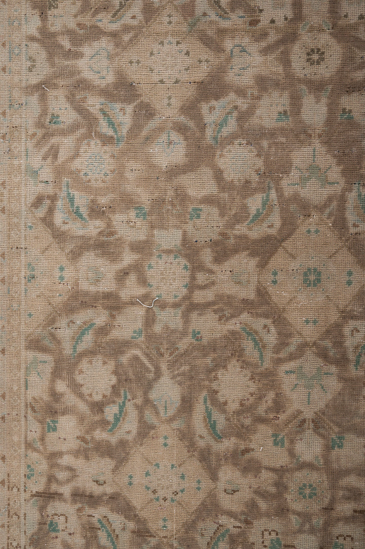 LAKYN Vintage Distressed  Mahal 343x250