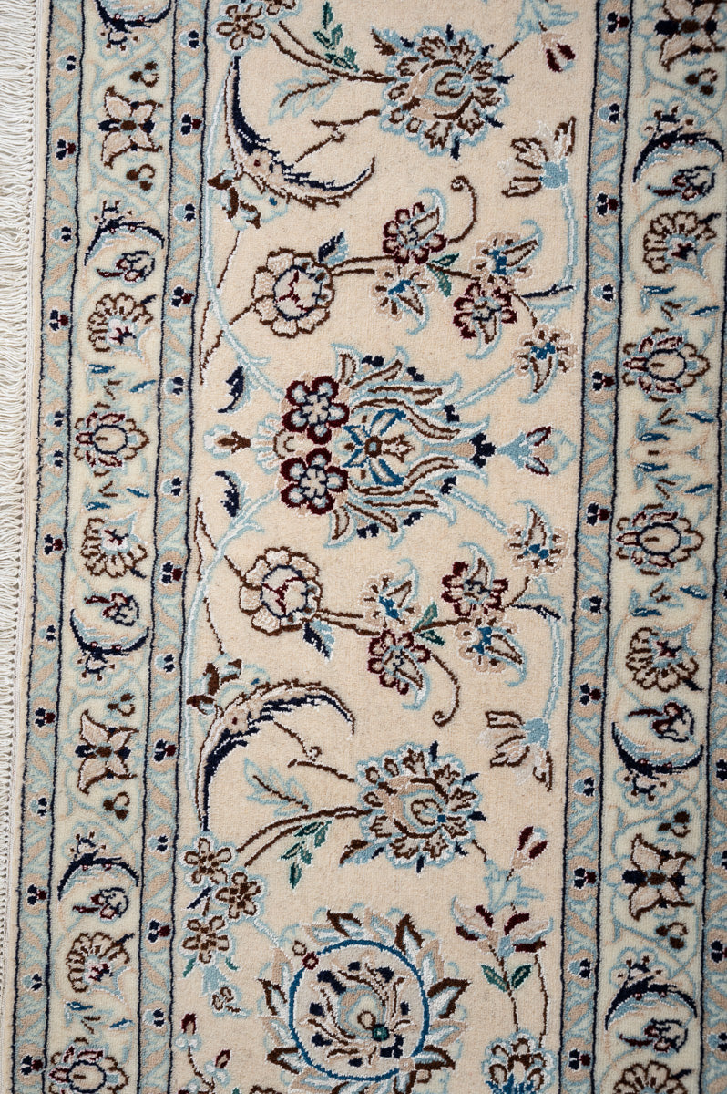 NMI Nain 6La 246x245cm