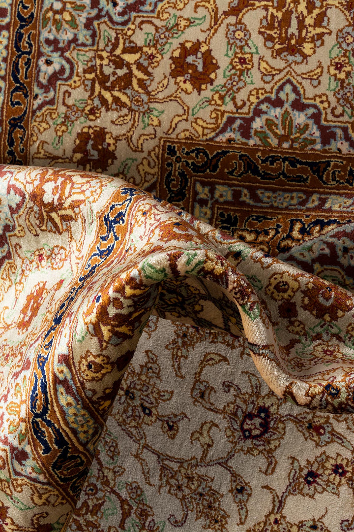 MACHA Signed Qum Silk 198X128cm