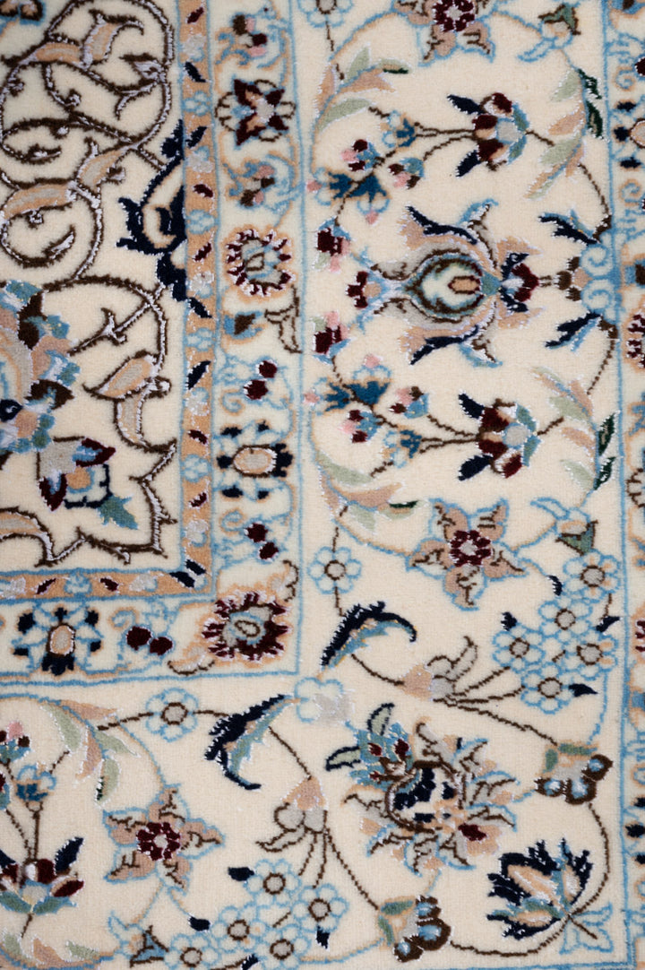 GARI Signed Nain 6La 206x201cm