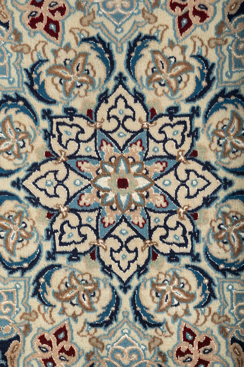 CARO 1 Nain 9La 312x203cm