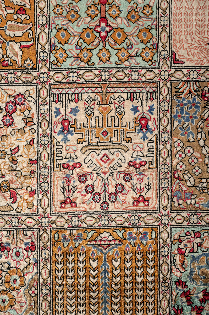 CUJO Signed Qum Silk 197x190cm