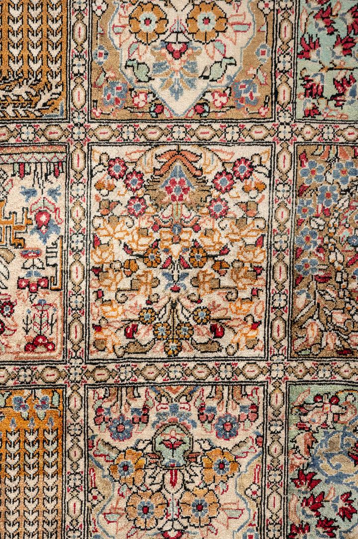 CUJO Signed Qum Silk 197x190cm