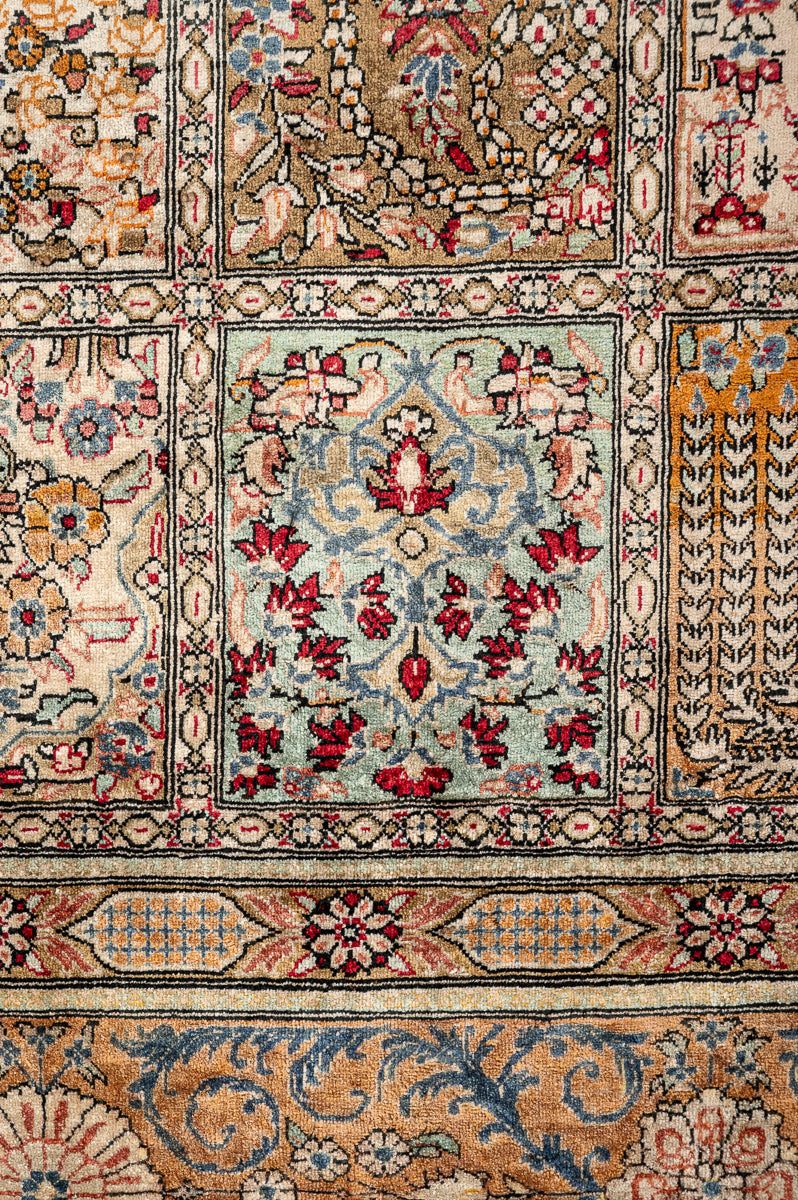 CUJO Signed Qum Silk 197x190cm