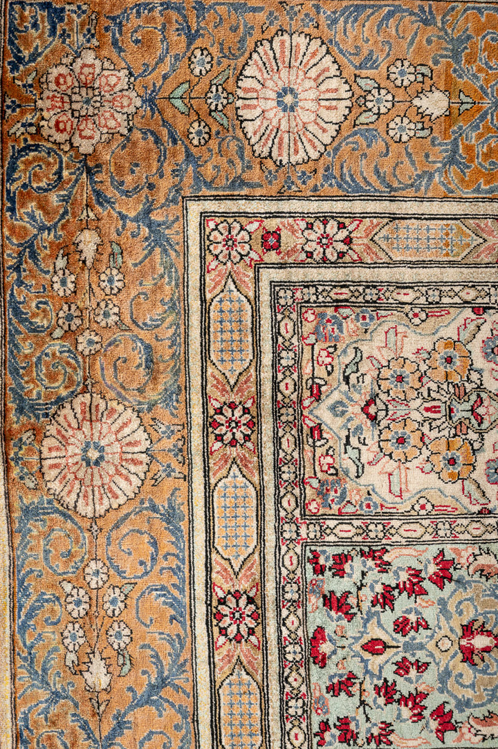 CUJO Signed Qum Silk 197x190cm