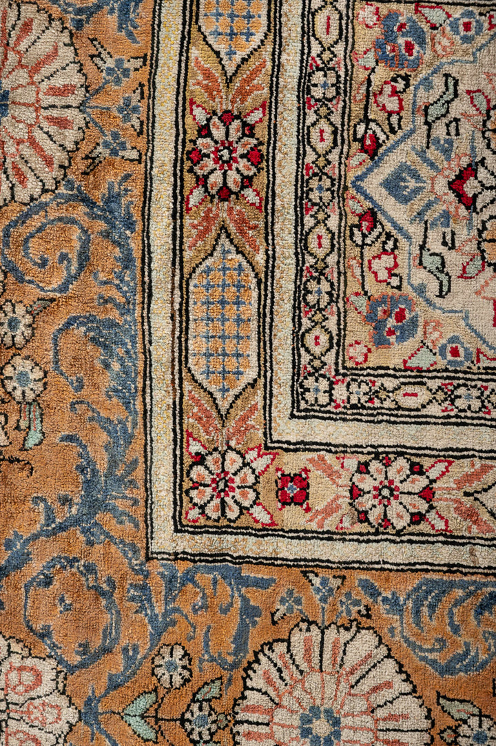 CUJO Signed Qum Silk 197x190cm