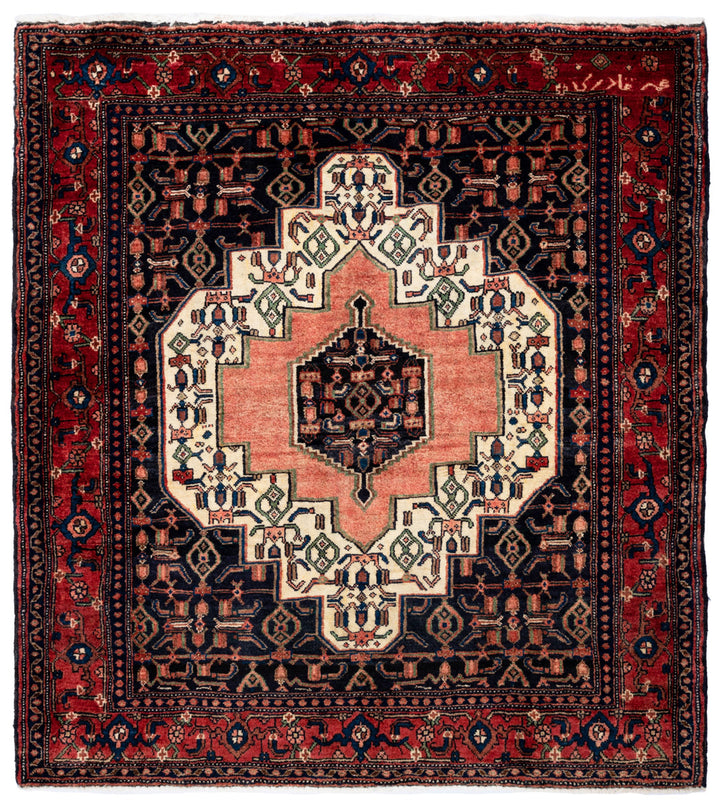 JULIE Vintage Persian Senneh 134x128cm